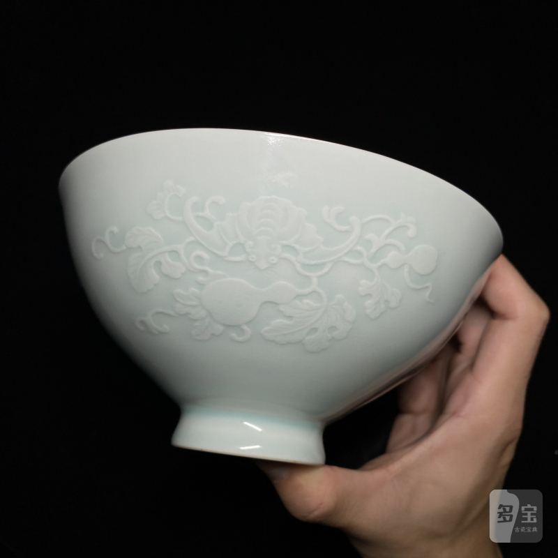 清雍正 粉青釉凸花福禄万代纹鸡心碗 - 图13